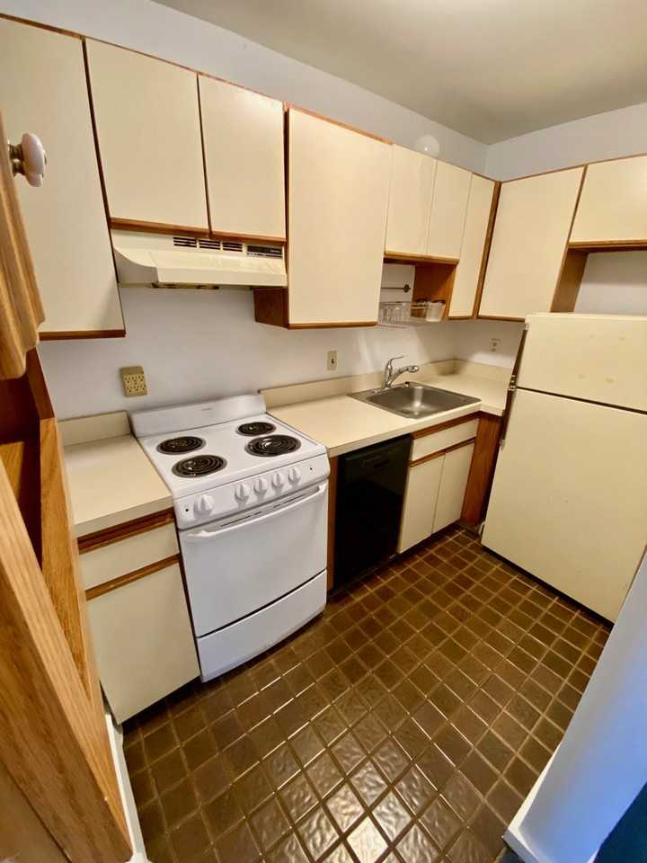 198 Allston St #11 - Photo 5 of 12