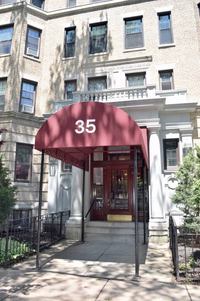 35 Queensberry St #7 - Photo 6 of 6