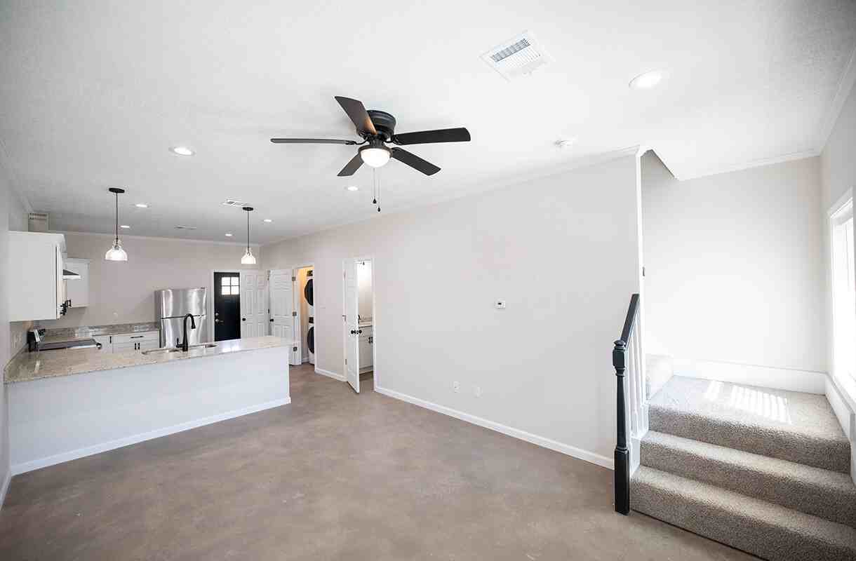 1513 Leblanc St #A - Photo 2 of 10