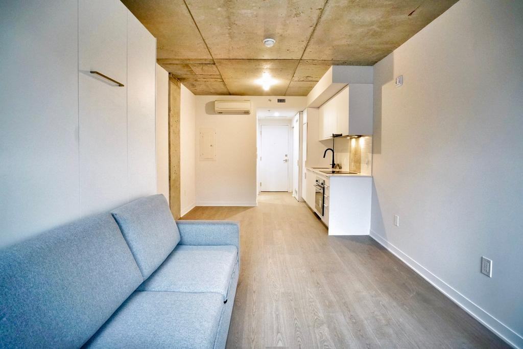211 Rue SainteCatherine E 205, Montréal, QC H2X 1L2 Studio Apartment