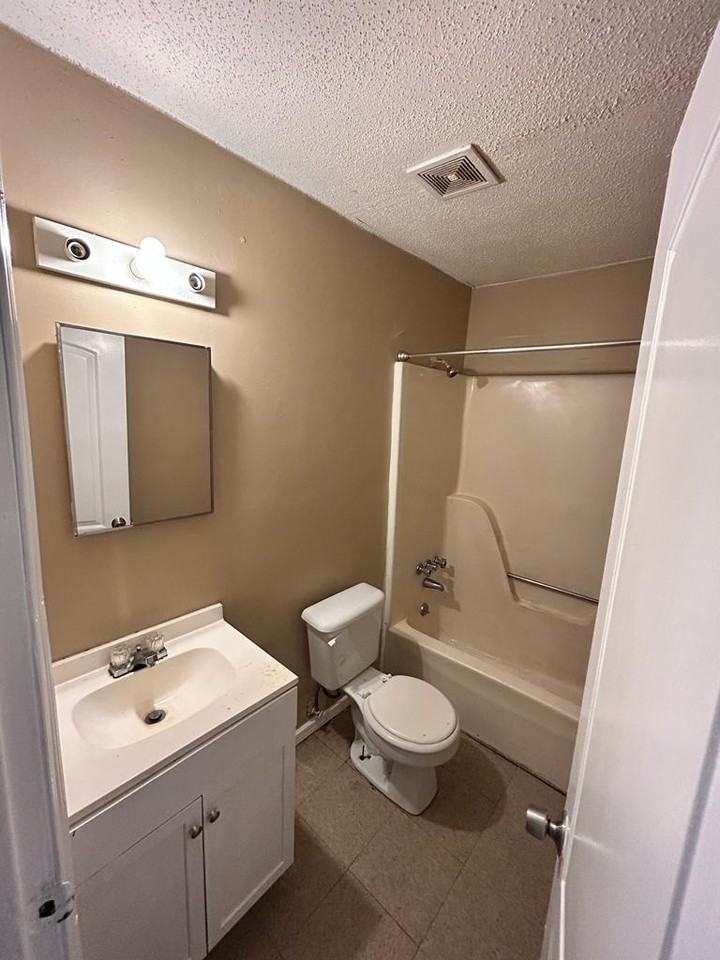 5366 Clinchport Circle #1 - Photo 5 of 18