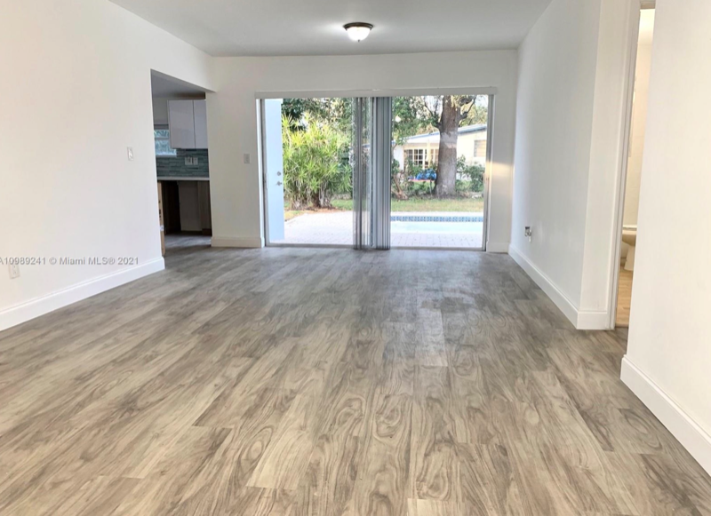 1195 Nw 63rd St - Photo 3 of 12