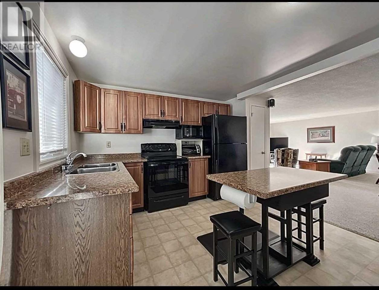 6 Hickling Trail - Photo 2 of 9