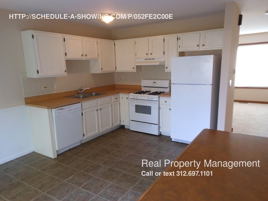1333 Andover Dr #1 - Photo 2 of 9