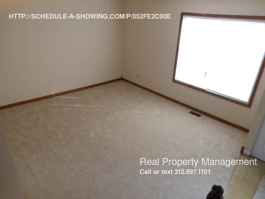 1333 Andover Dr #1 - Photo 3 of 9