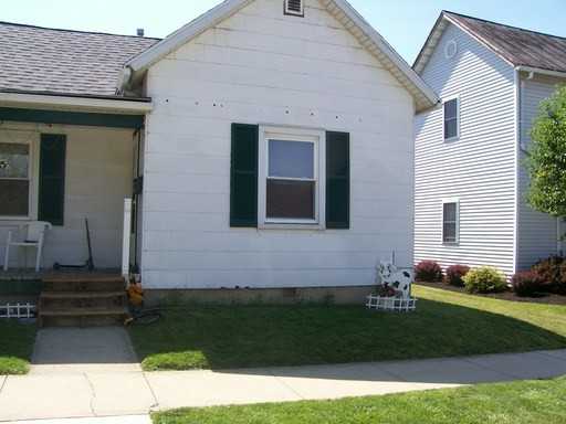 115 Lynn St - Photo 2 of 6