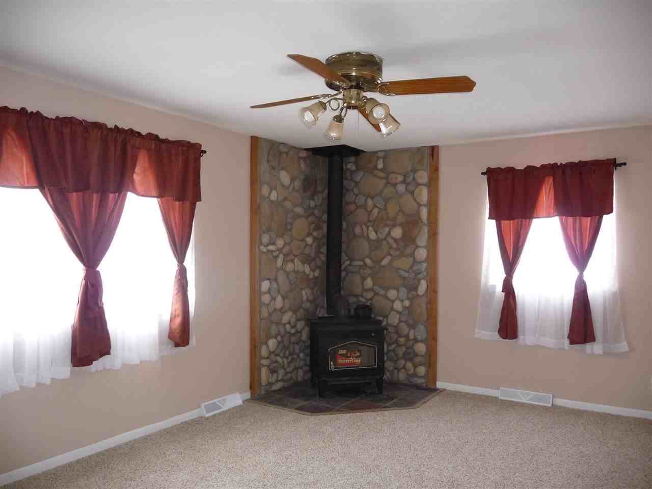 6042 N Sullivan St - Photo 2 of 10