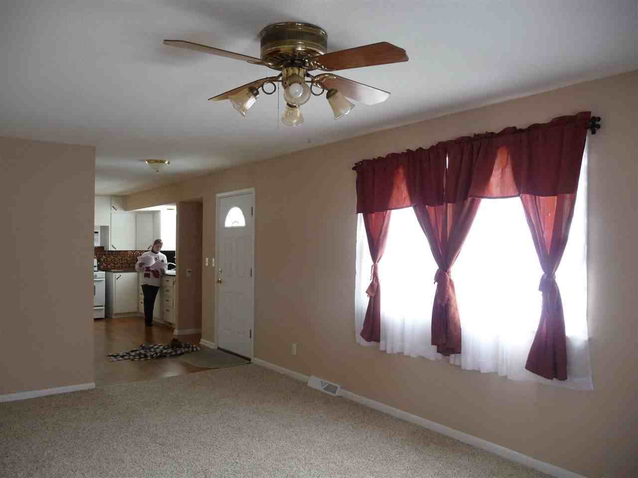 6042 N Sullivan St - Photo 3 of 10