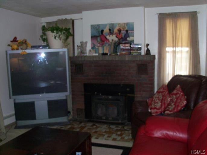 33 Harriman Ave - Photo 2 of 7