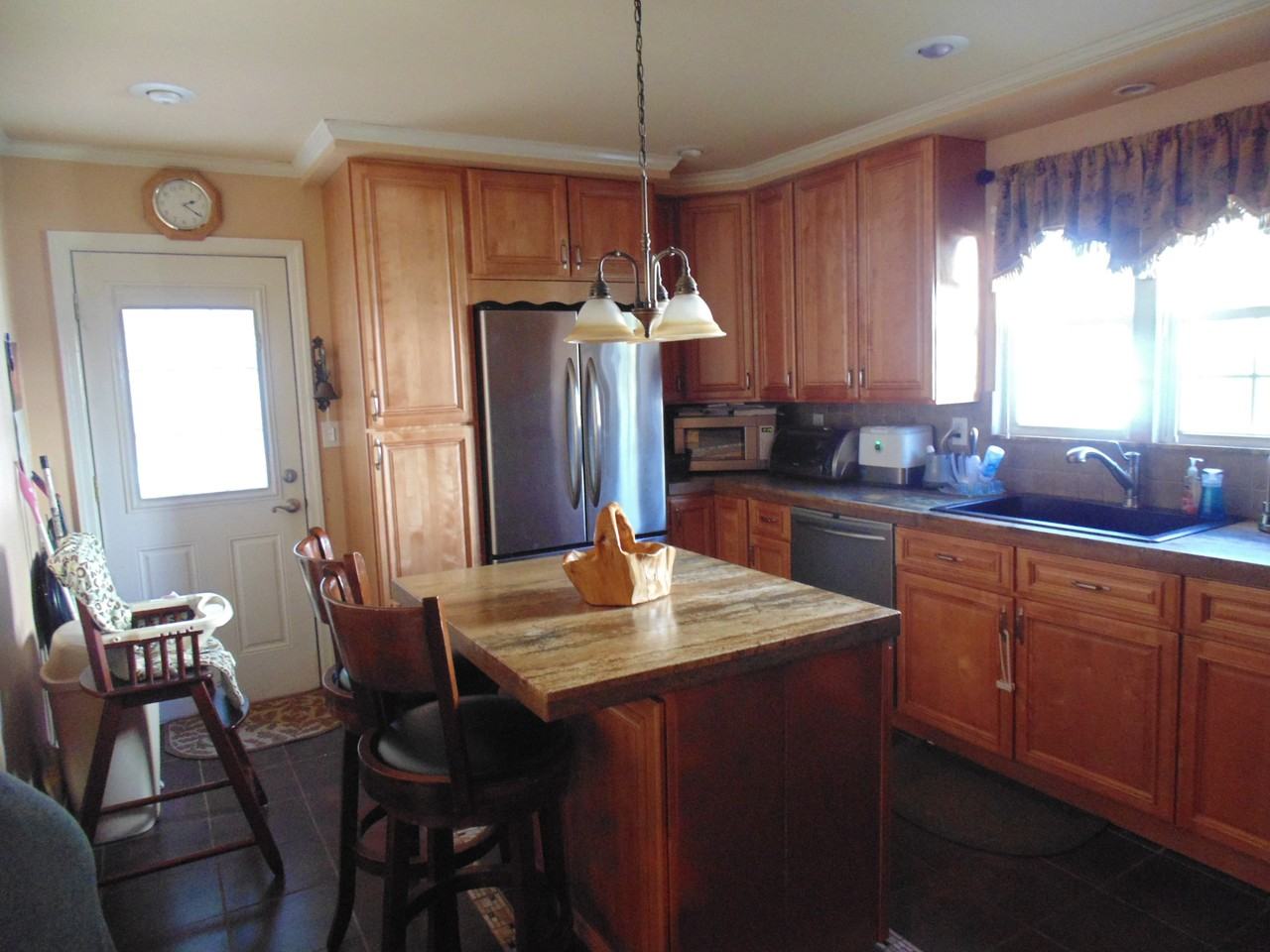 341 N 7th Ave - Photo 3 of 7