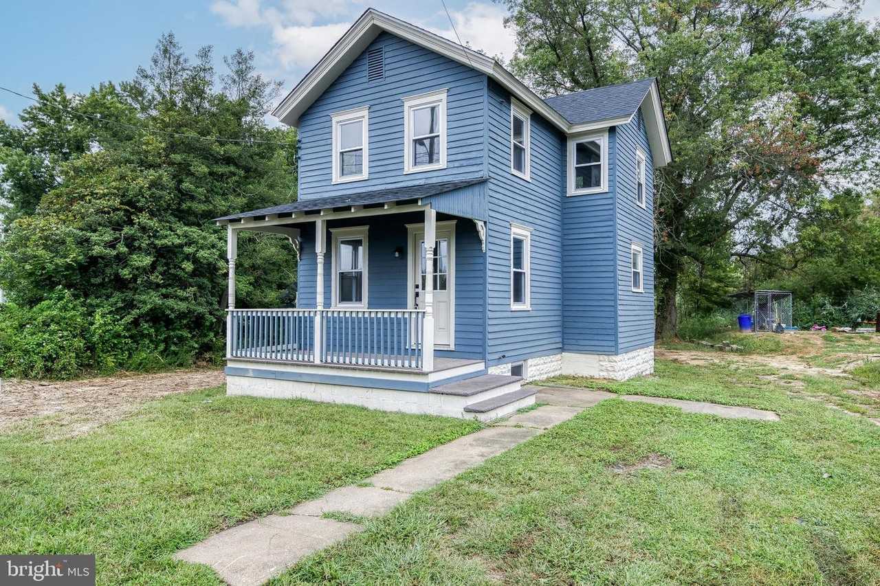 8 Old Kings Hwy - Photo 2 of 19