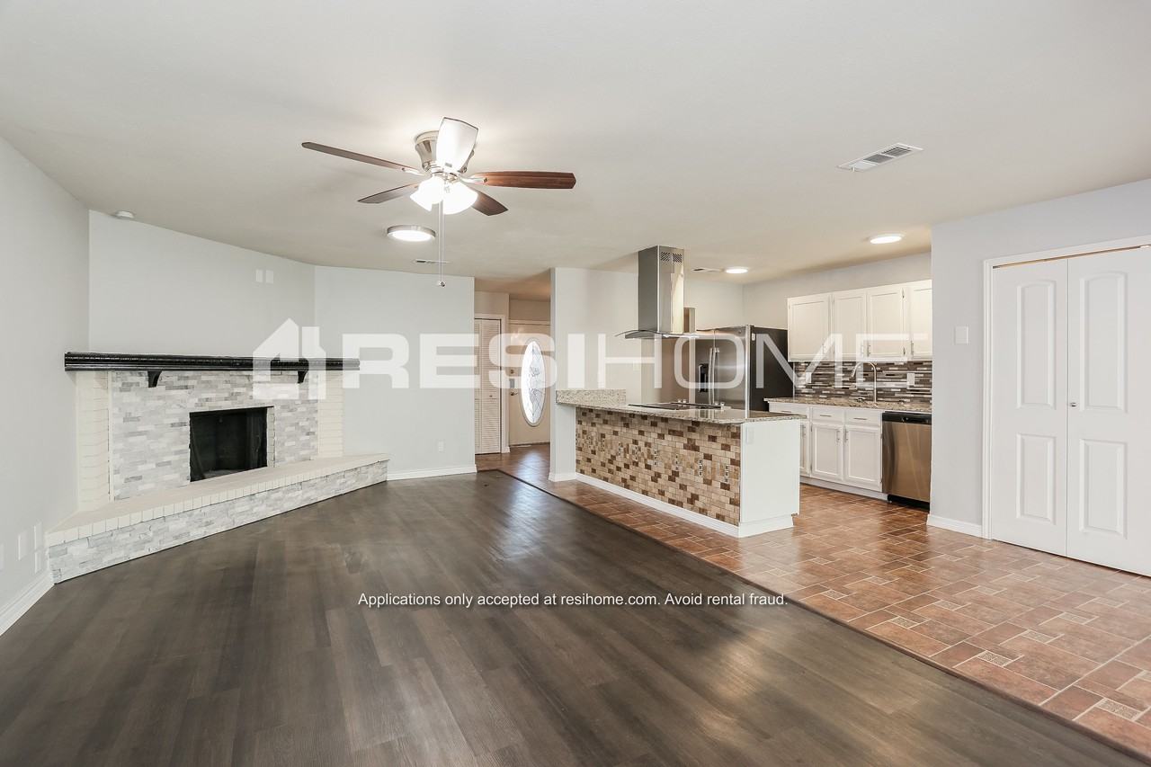 9504 Cutleaf Ct - Photo 3 of 18