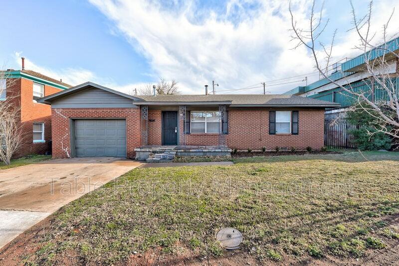 2708 N Lyons Dr - Photo 2 of 38