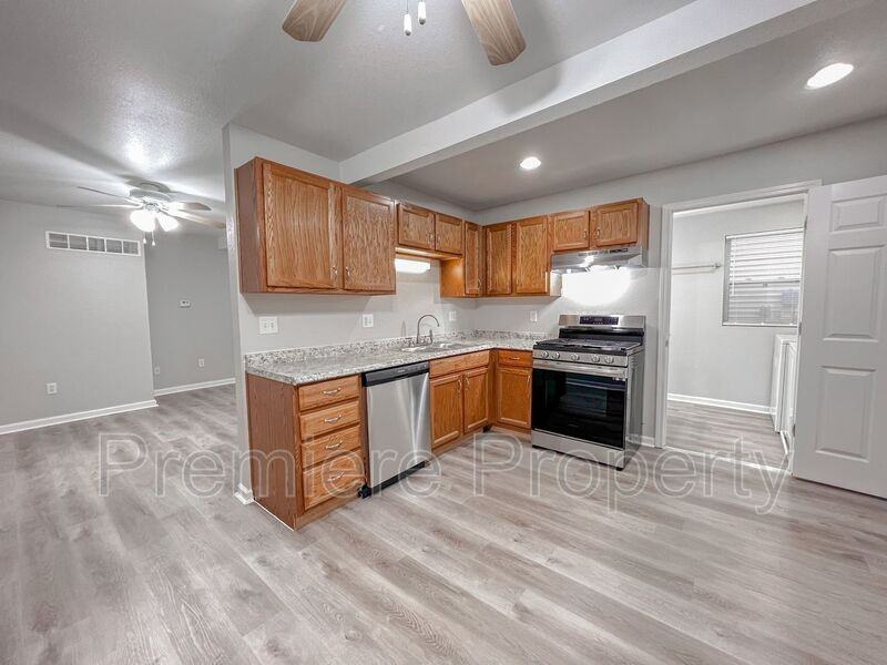 534 Forest Ave #A - Photo 4 of 13