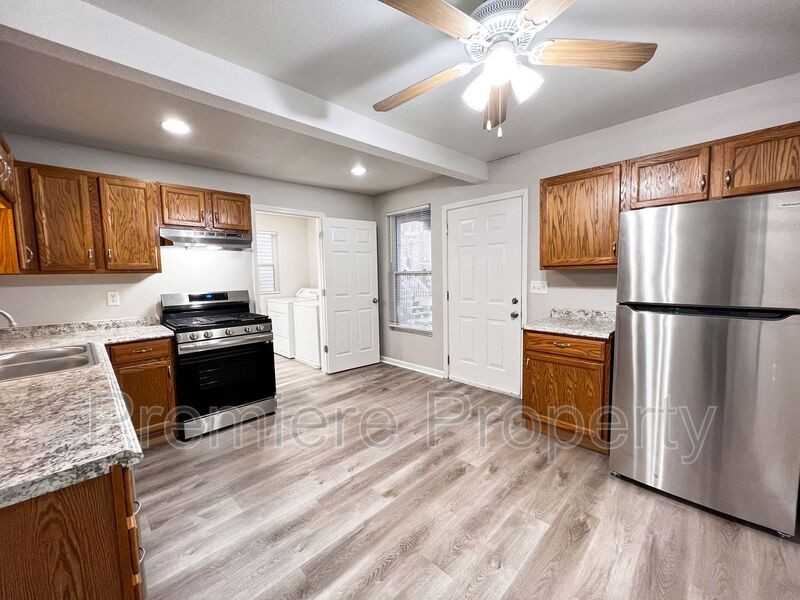 534 Forest Ave #A - Photo 5 of 13