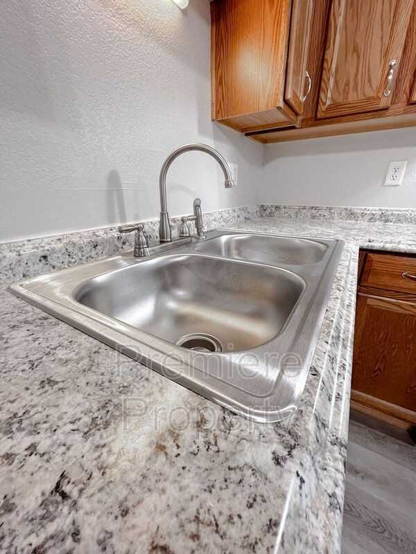 534 Forest Ave #A - Photo 7 of 13