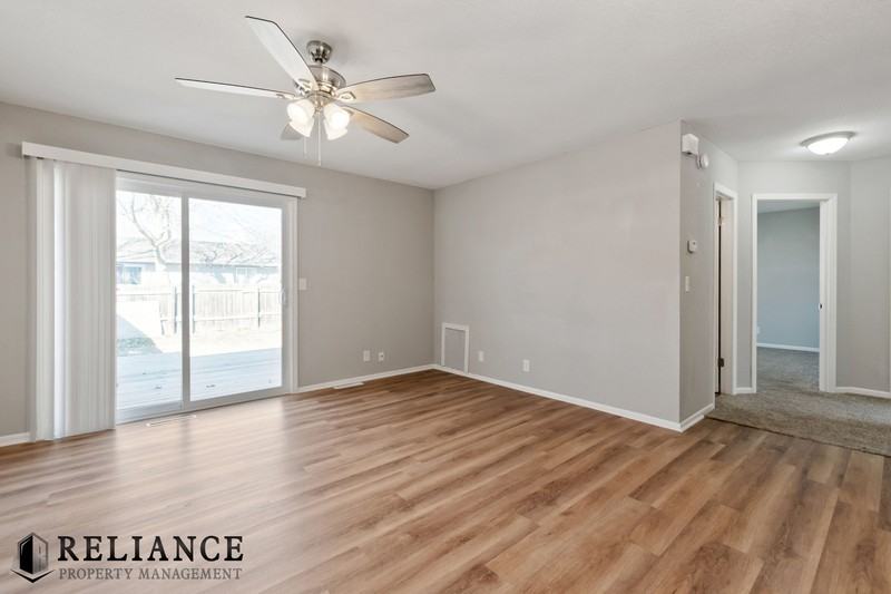 8712 Lakeland Circle - Photo 3 of 23