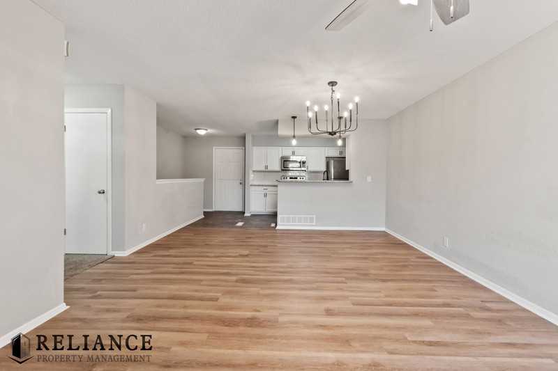 8712 Lakeland Circle - Photo 5 of 23