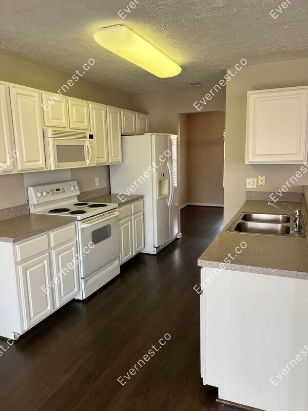 2177 Blake Dr - Photo 3 of 21