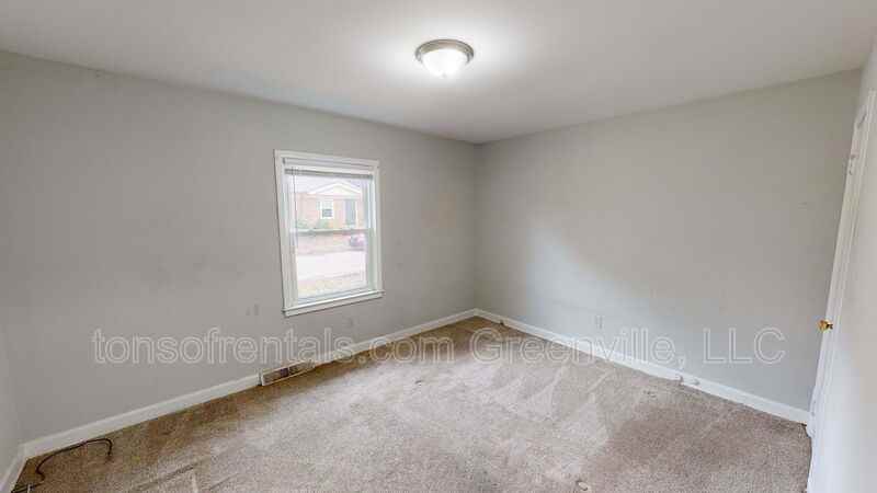 115 Rasor Dr - Photo 5 of 10