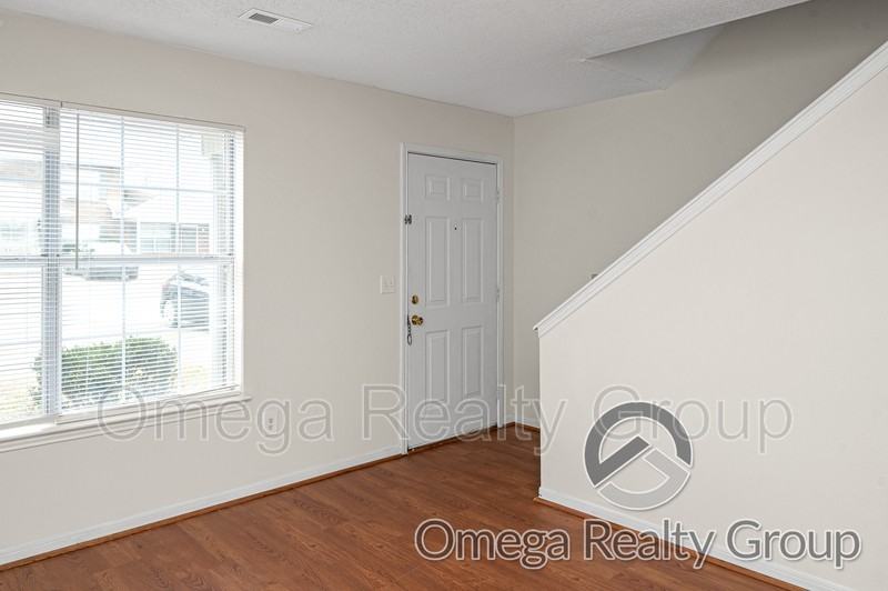 100 Egg And Butter Rd #5 - Photo 7 of 29
