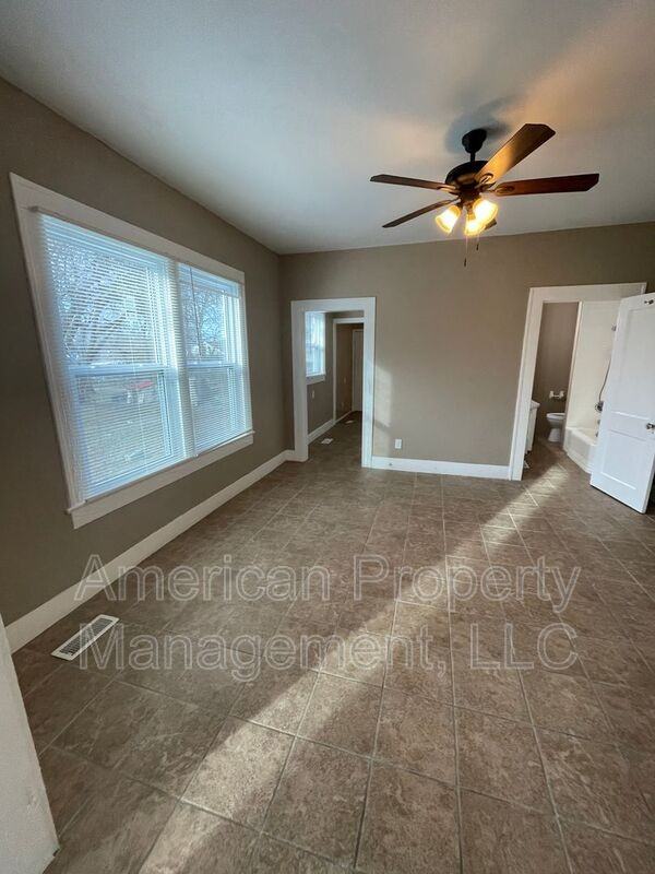 502 S Walnut St #1 - Photo 7 of 22