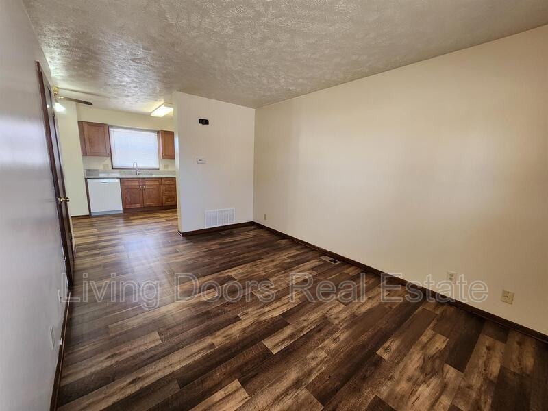 1507 David Dr - Photo 5 of 16