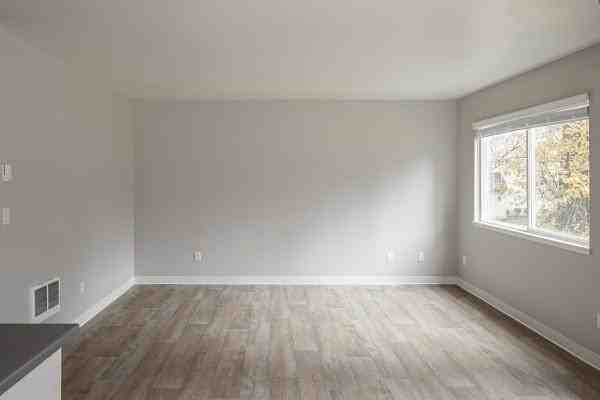 1616 Ne 16th Way - Photo 6 of 20