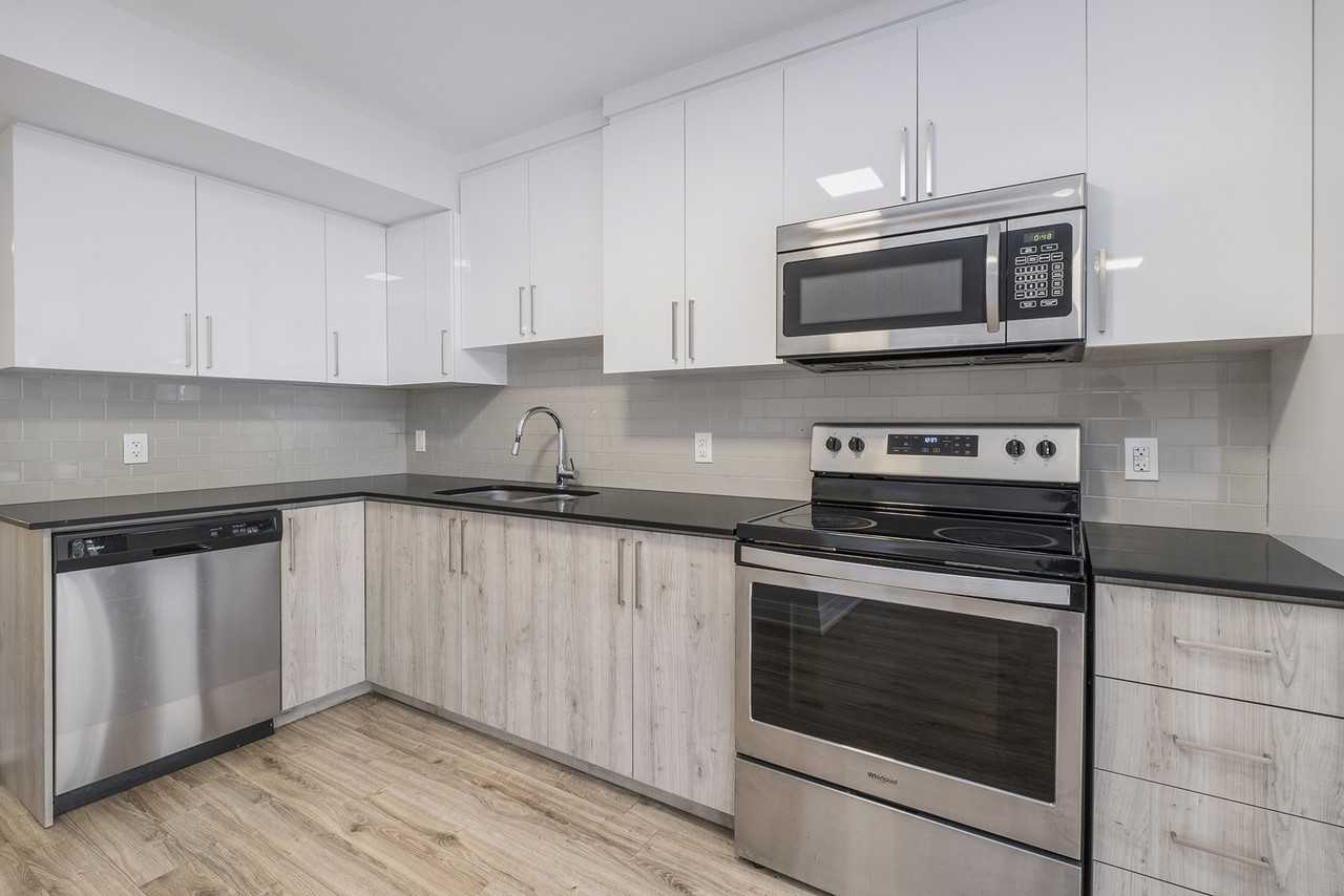 177 Hopewell Ave - Photo 3 of 15