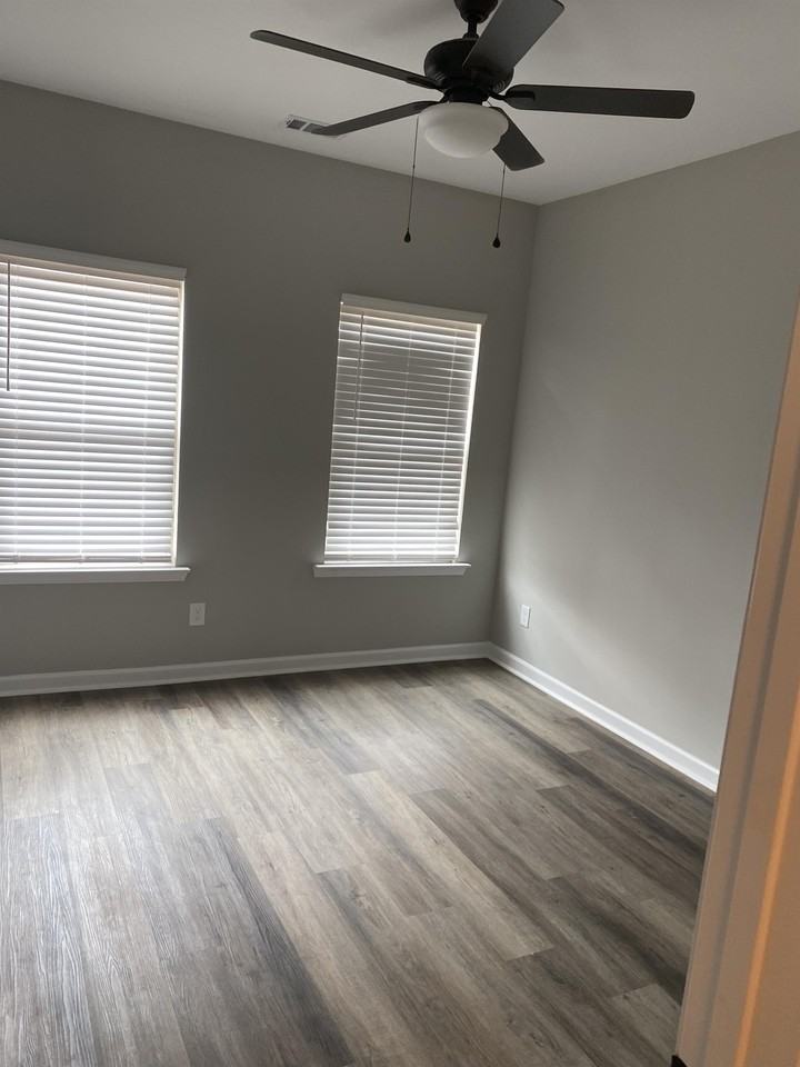 48 Claire Dr Se #B - Photo 6 of 14