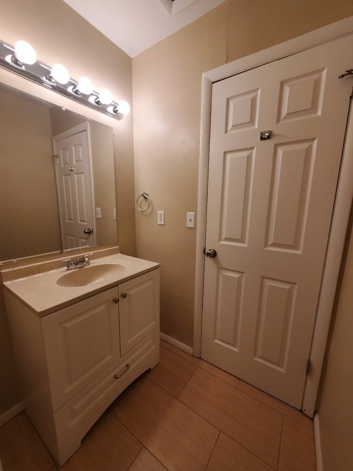 2775 S 2855 W #A - Photo 5 of 10