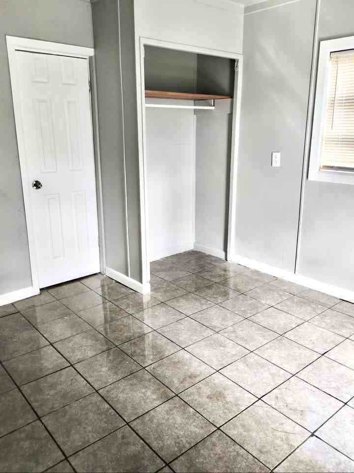 508 N 44th St #B - Photo 4 of 11