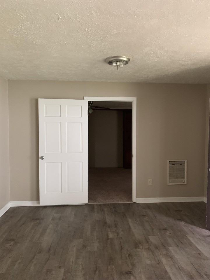 2762 Yoakum Cir #1 - Photo 2 of 14