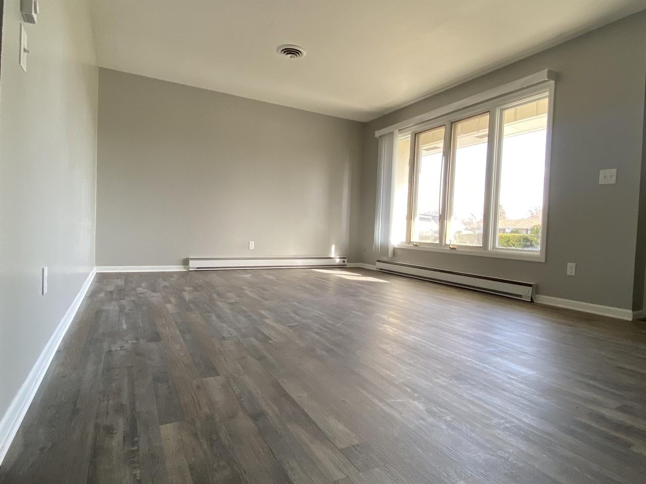 1698 Edgewood Dr #1698 - Photo 3 of 11