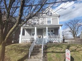 featured image of 715 4th St Nw #2