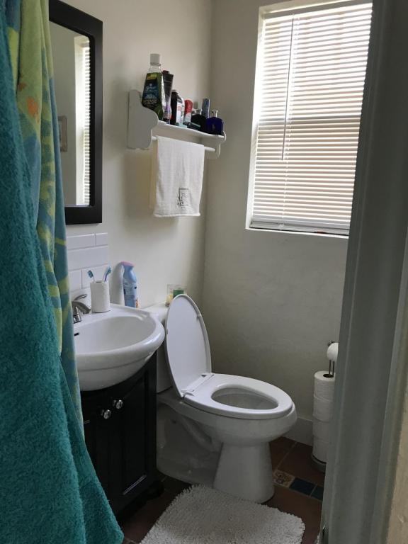 719 14th St - Photo 6 of 9