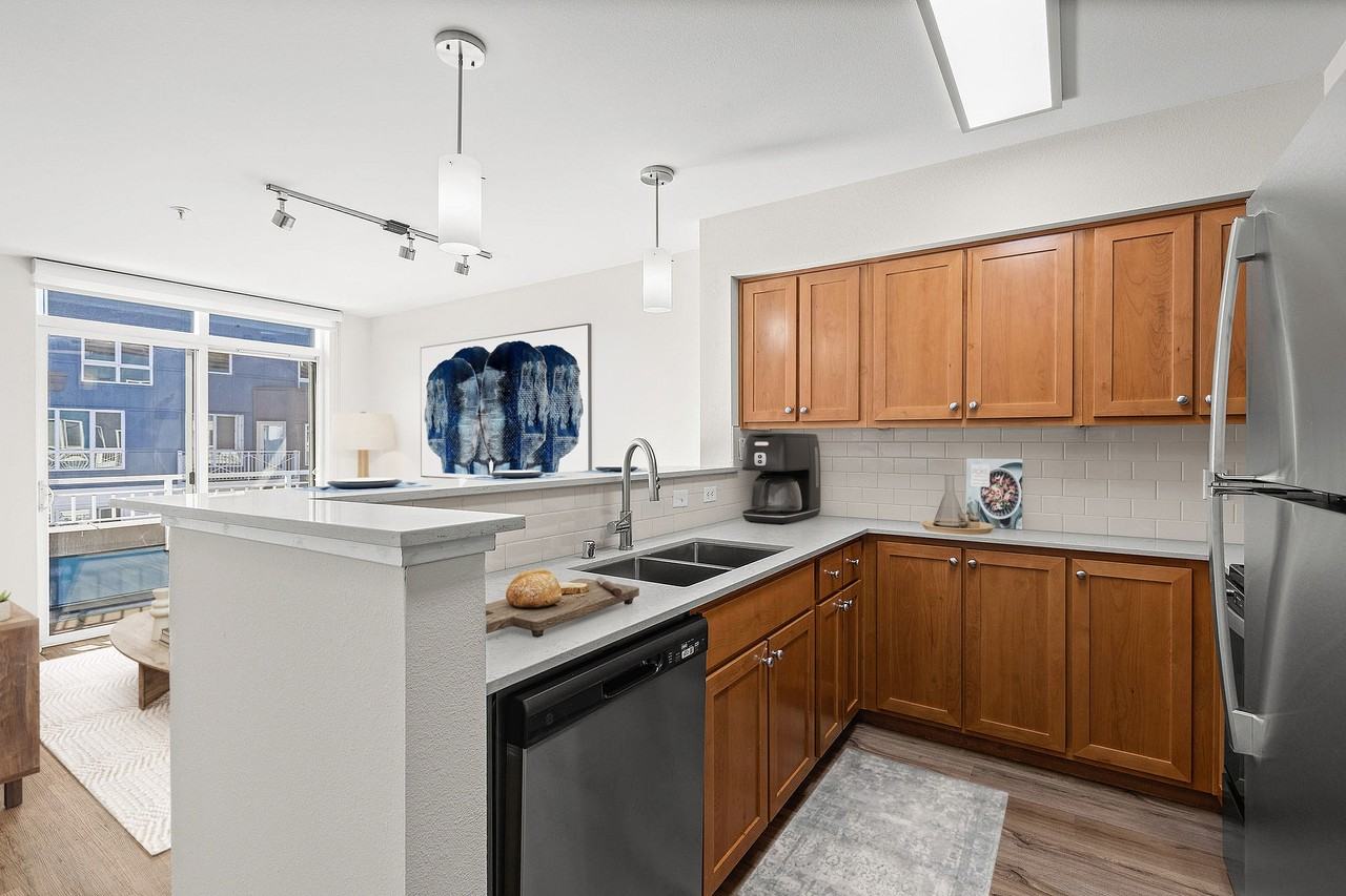 Dexter Lake Union Apartments 1215 Dexter Ave N, Seattle, WA 98109