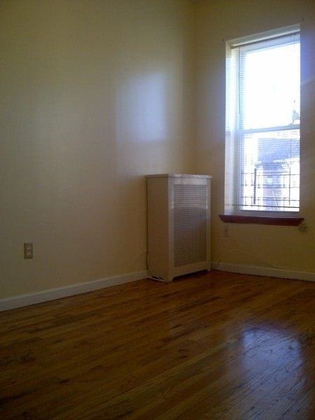 Eastern Parkway and park pl - Photo 2 of 8