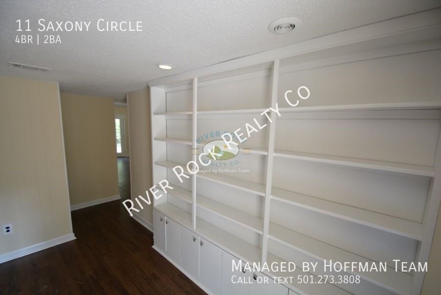 11 Saxony Cir - Photo 3 of 20