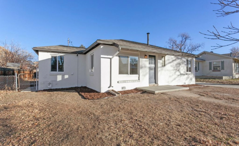 1620 Nome St - Photo 3 of 23