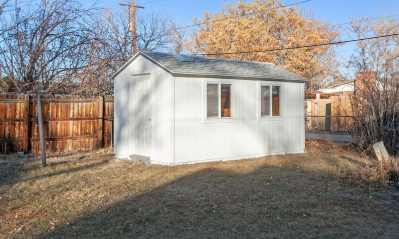 1620 Nome St - Photo 6 of 23