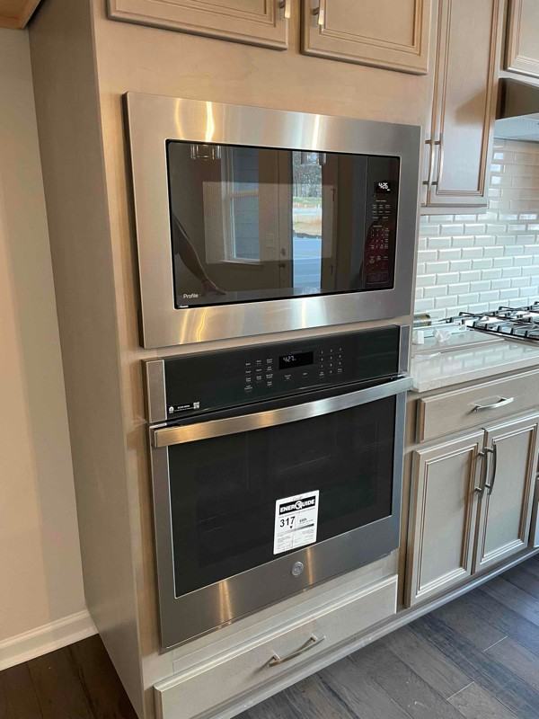 135 Berkeley Ave #D - Photo 4 of 16