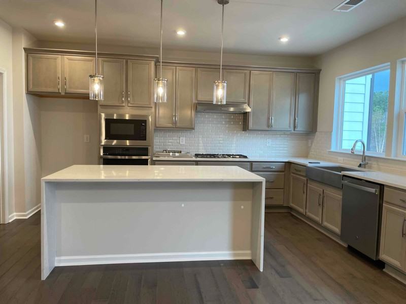 135 Berkeley Ave #D - Photo 5 of 16