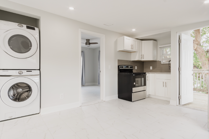 3416 Broadway - Photo 3 of 15