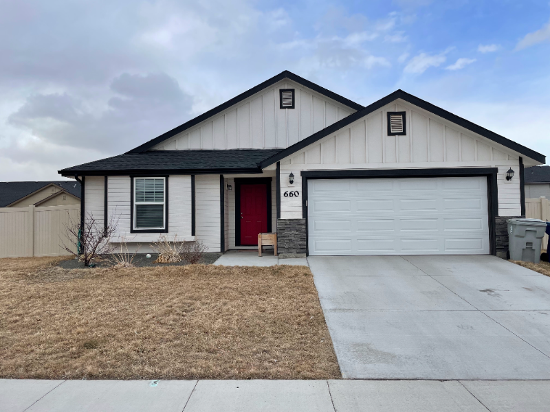 660 Inby St, Mountain Home, ID 83647 3 Bedroom House for 2,350/month