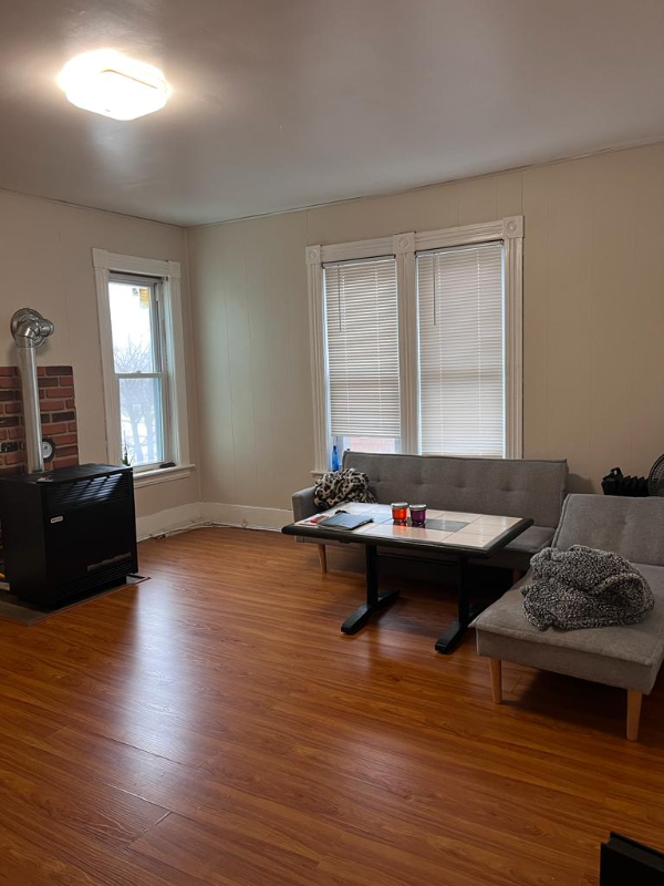 24 Crystal St #3 - Photo 3 of 10