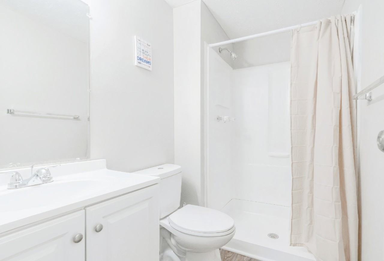 Kristen Cove - Photo 5 of 8