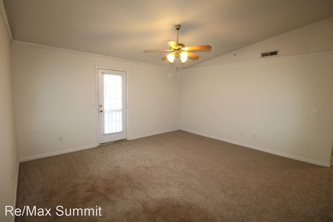 APM Broad Trace Apartments, 1225 - Photo 2 of 15