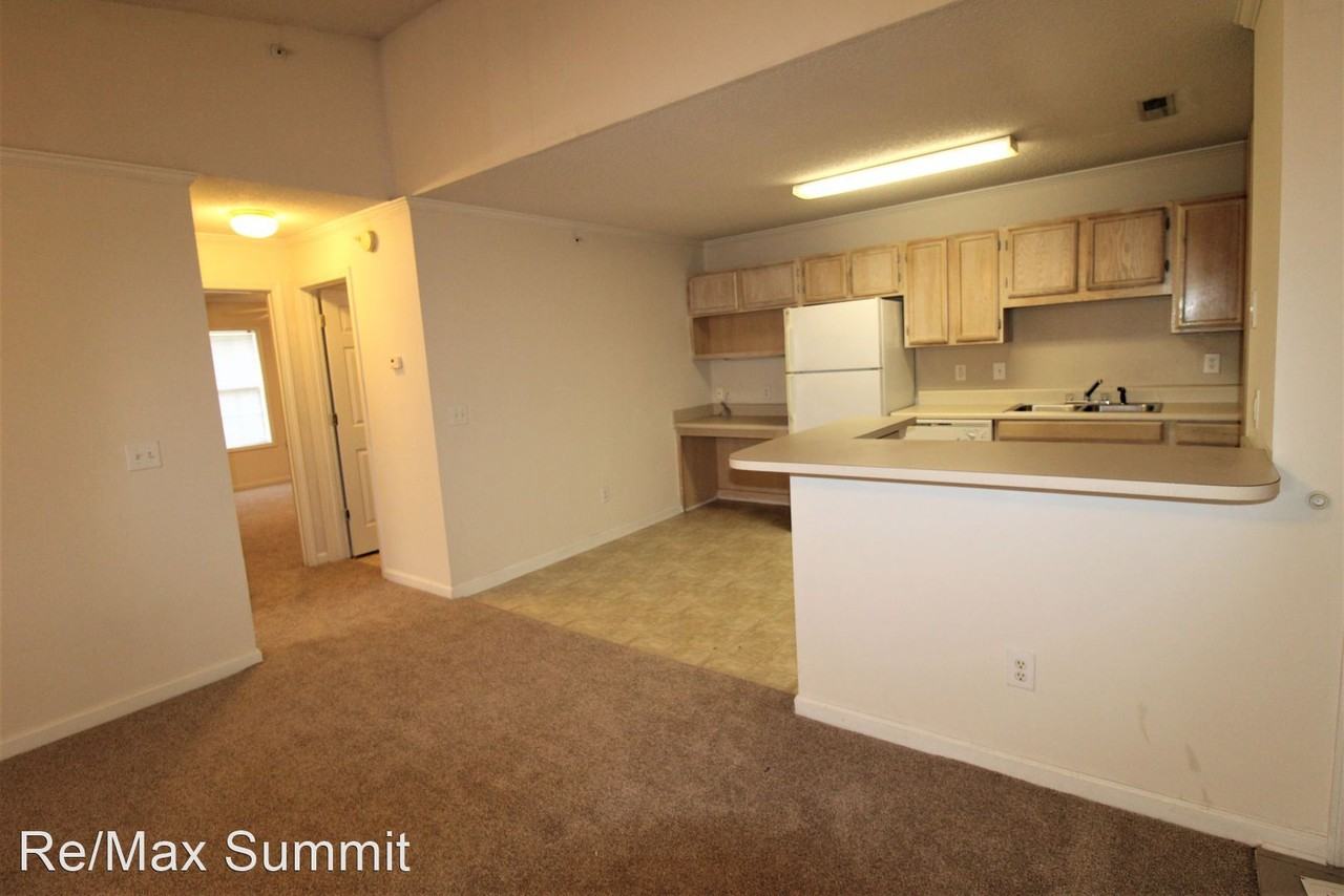 APM Broad Trace Apartments, 1225 - Photo 3 of 15