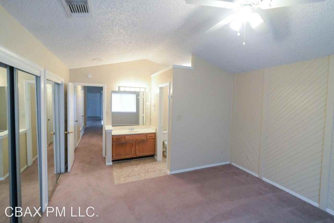 3605 Smartt St - Photo 3 of 16